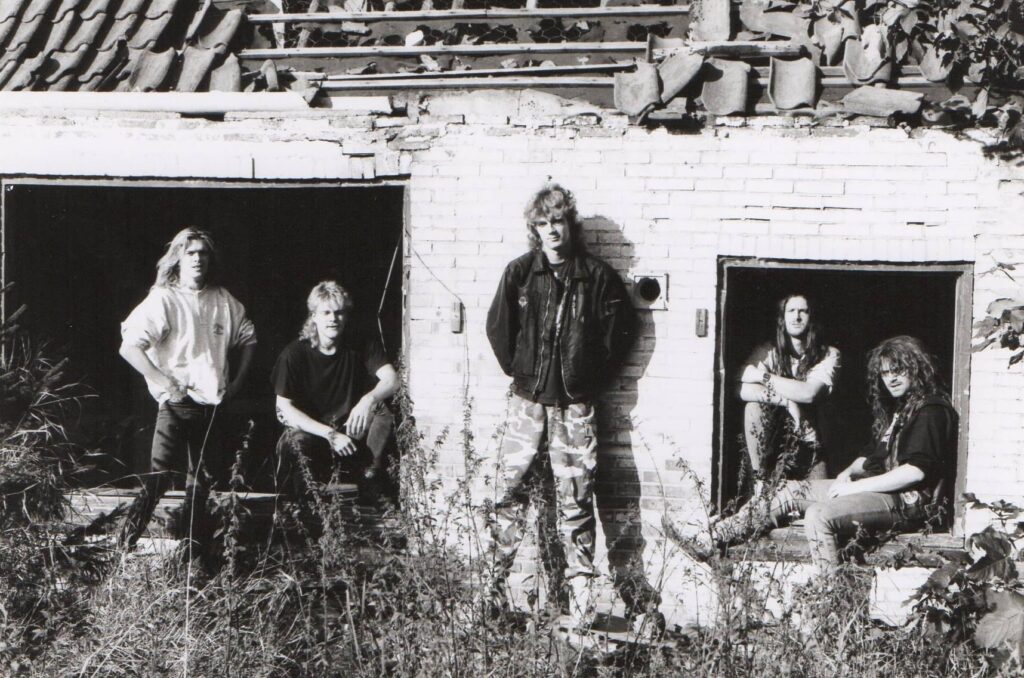 Metalband Incursion Dementa uit Sint-Annaparochie omstreeks 1990
